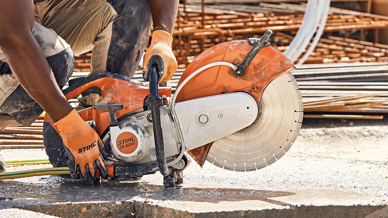 Diamond cutting wheels