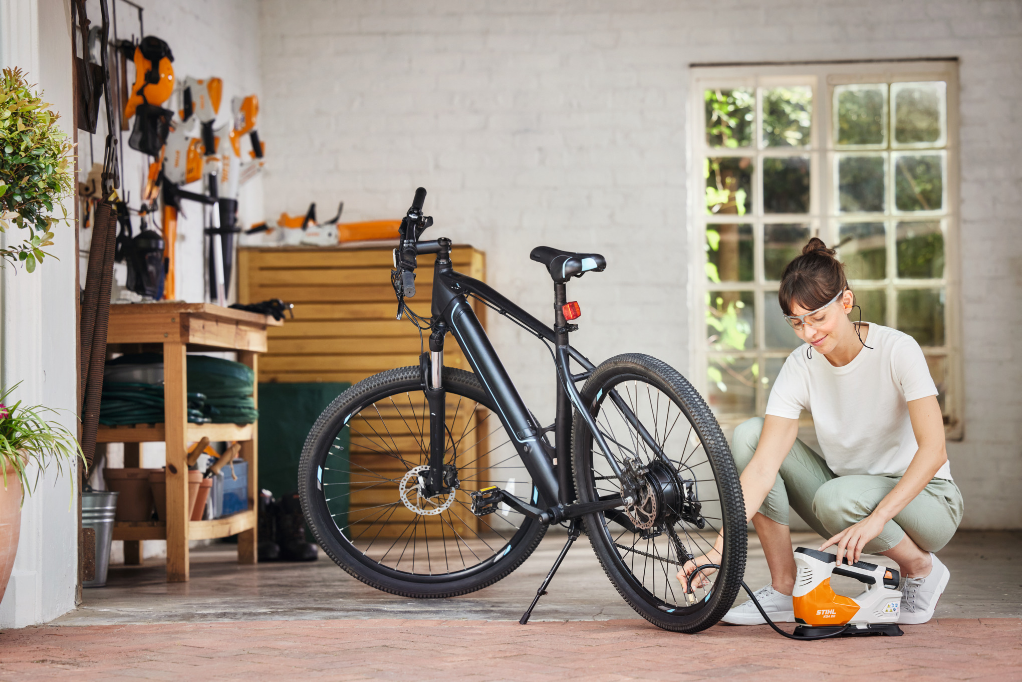 KOA 20 Cordless Compressor with 1x AS 2 battery and AL 1 charger