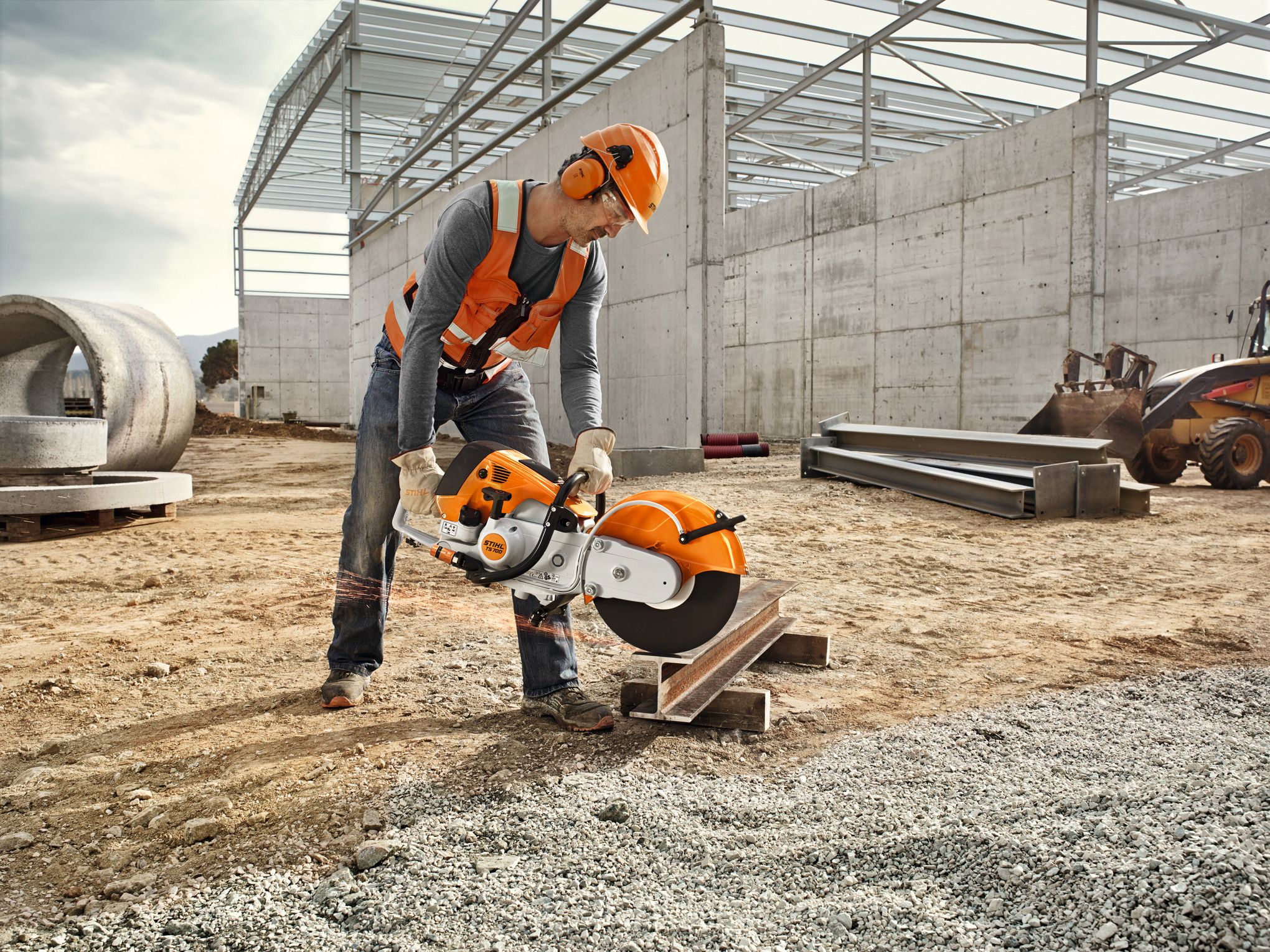 TS 700 Petrol Cut-off Machine